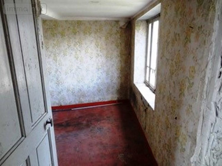 Immeuble a vendre Falaise 14700 Calvados 320 m2  137450 euros