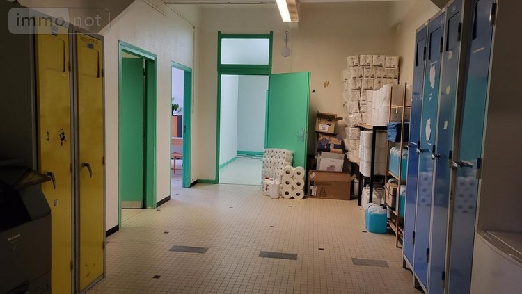 Immeuble a vendre Grand-Charmont 25200 Doubs 1412 m2  190000 euros