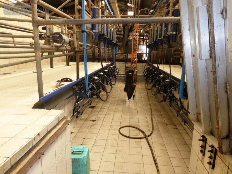 Divers a vendre Le Saint 56110 Morbihan 1 m2  335600 euros