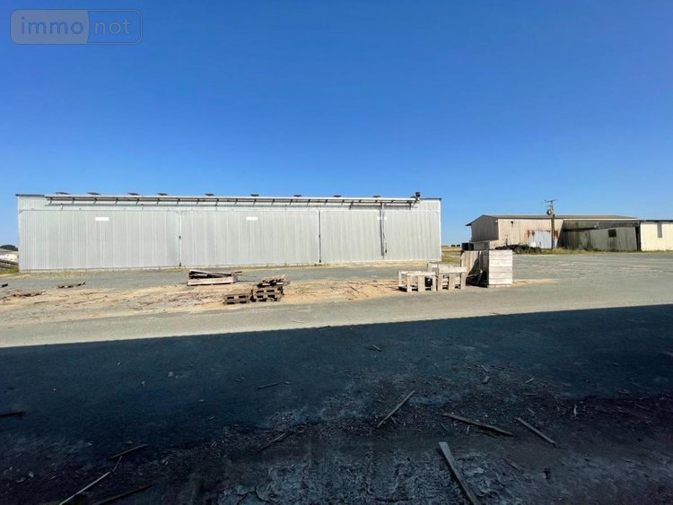 Fonds et murs commerciaux a vendre Saint-Jean-de-Liversay 17170 Charente-Maritime 4000 m2  3090000 euros