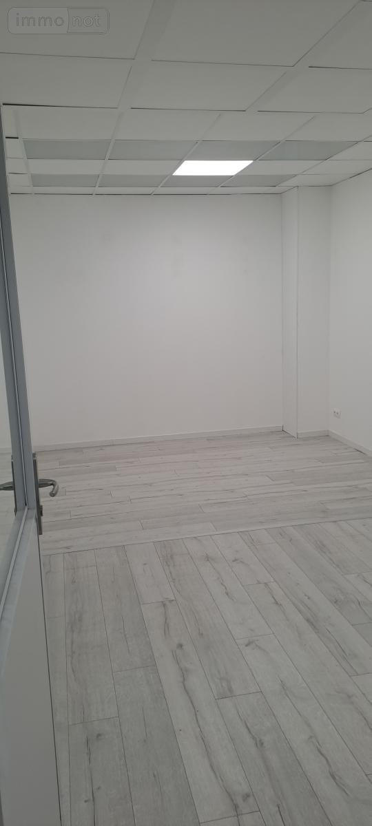 Location fonds et murs commerciaux Amiens 80000 Somme 25 m2  550 euros