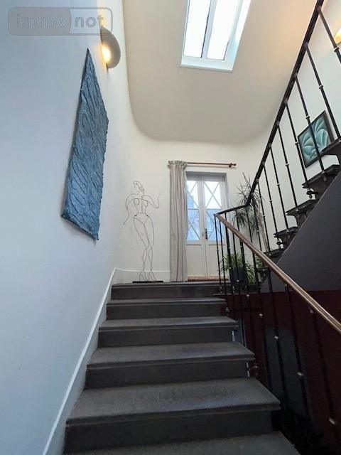 Viager maison Riom 63200 Puy-de-Dôme 320 m2 14 pièces 477750 euros