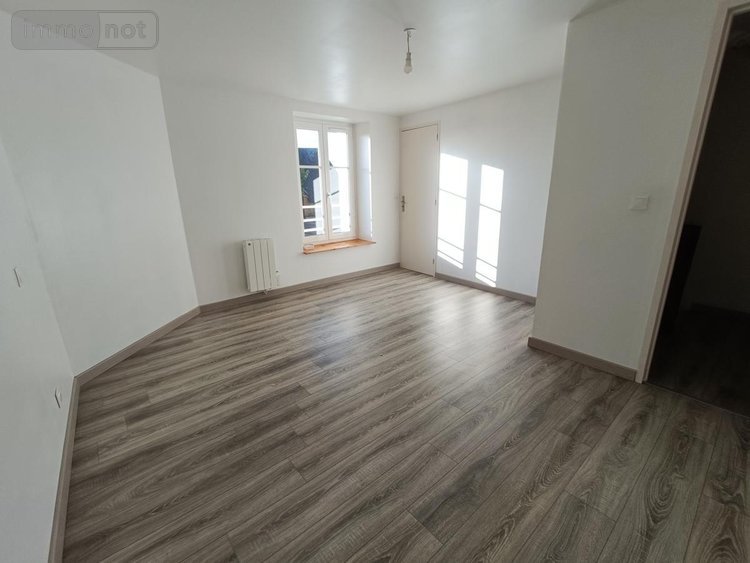 Location maison Plémet 22210 Côtes-d'Armor 75 m2  750 euros