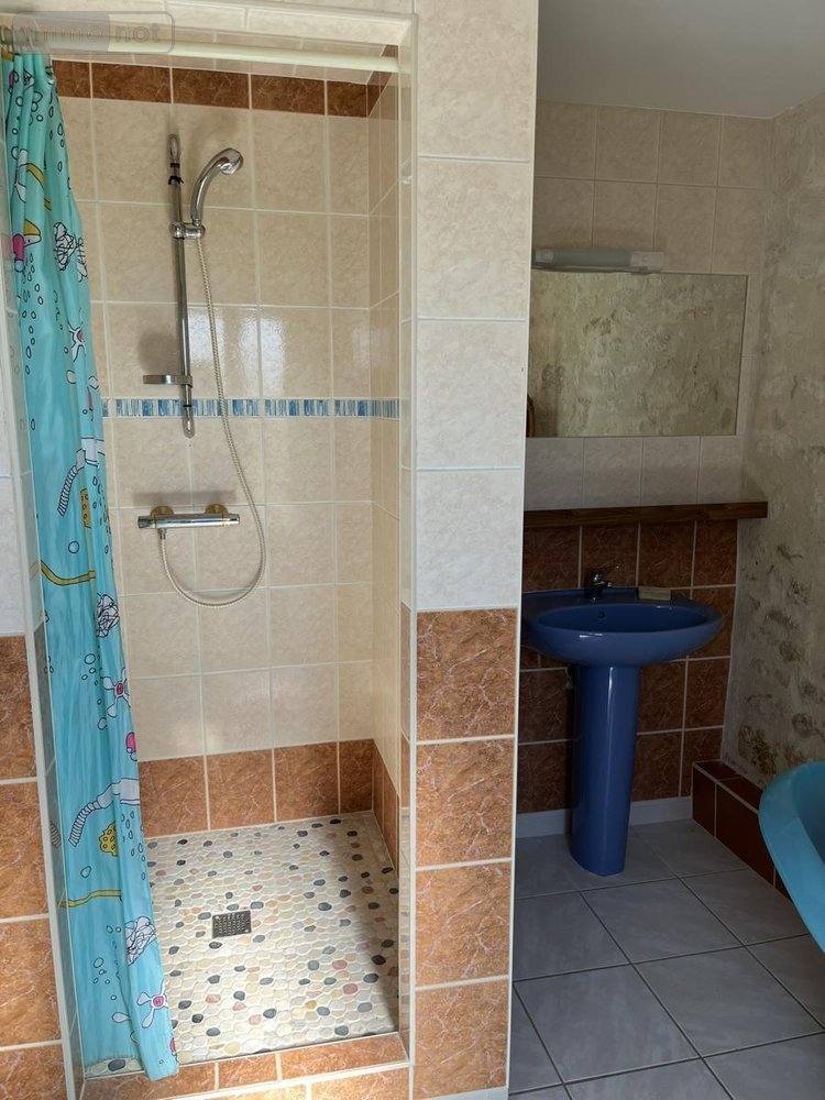 Maison a vendre Lairoux 85400 Vendée 227 m2 9 pièces 350240 euros