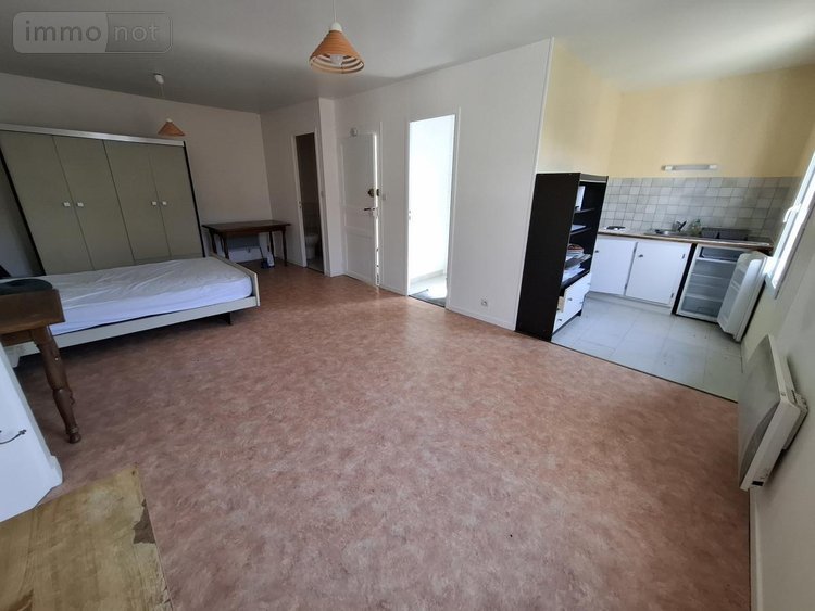 Immeuble a vendre Saintes 17100 Charente-Maritime 174 m2  251808 euros