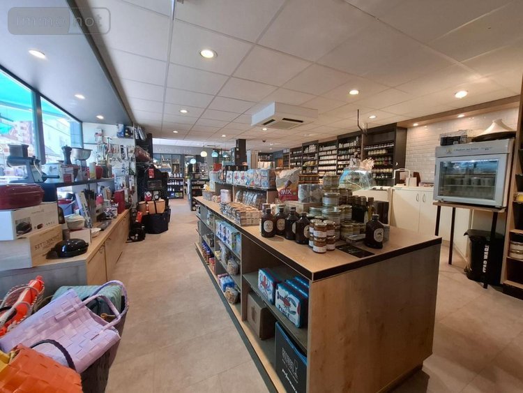 Fonds et murs commerciaux a vendre Barneville-Carteret 50270 Manche 250 m2  623400 euros