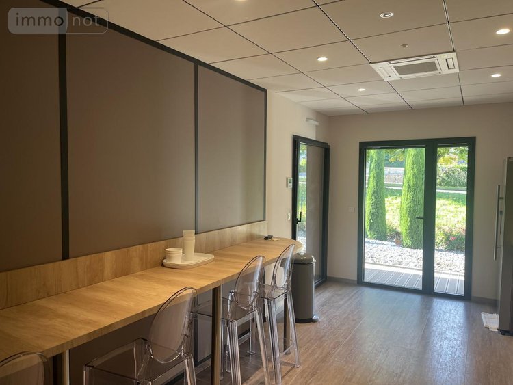 Fonds et murs commerciaux a vendre Dole 39100 Jura 280 m2  800000 euros