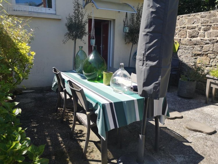 Maison a vendre Guingamp 22200 Côtes-d'Armor 240 m2 15 pièces 409500 euros