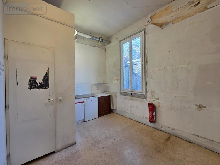 Fonds et murs commerciaux a vendre Montargis 45200 Loiret 336 m2  329600 euros