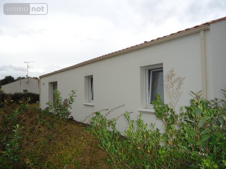 Location maison Challans 85300 Vendée 100 m2 4 pièces 880 euros