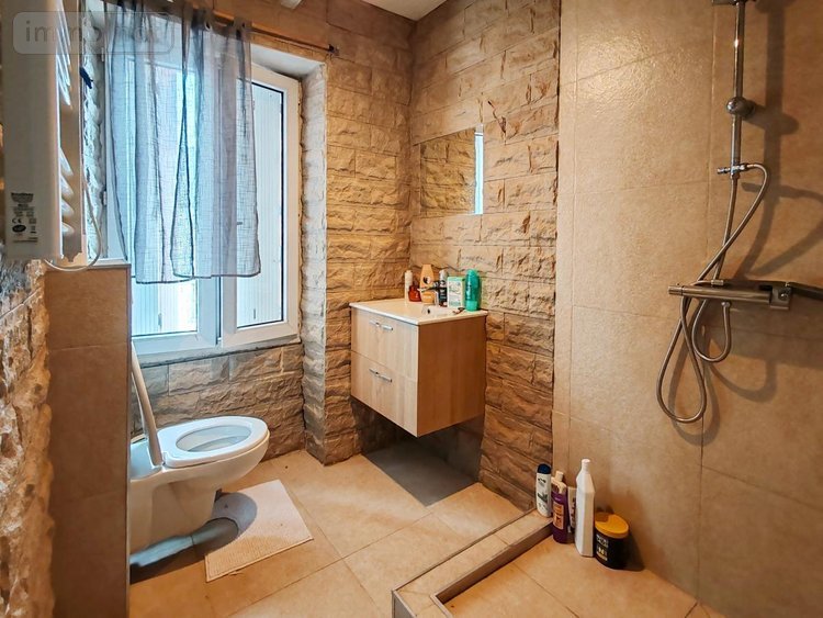 Maison a vendre Plounéour-Ménez 29410 Finistère 160 m2 9 pièces 158100 euros