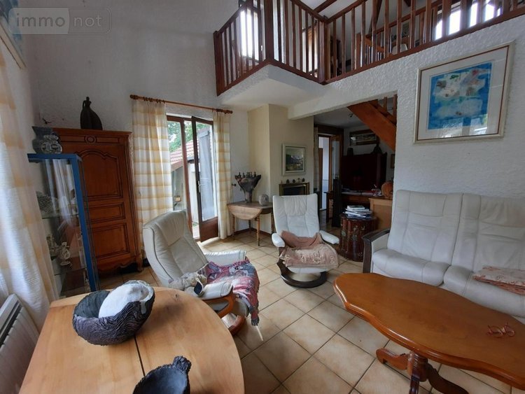 Maison a vendre Lougres 25260 Doubs 211 m2 8 pièces 249000 euros