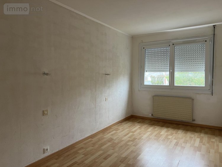 Immeuble a vendre Andrezé 49600 Maine-et-Loire 283 m2  125760 euros