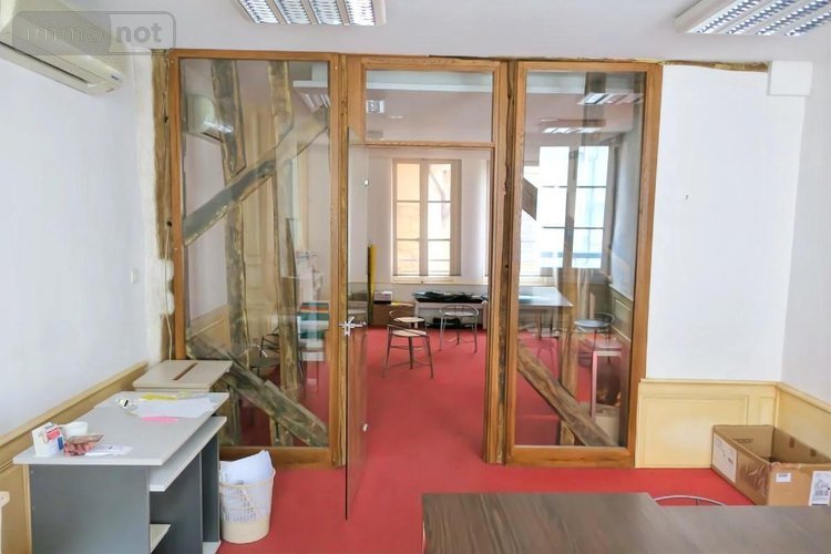 Immeuble a vendre Bourges 18000 Cher 310 m2  374400 euros