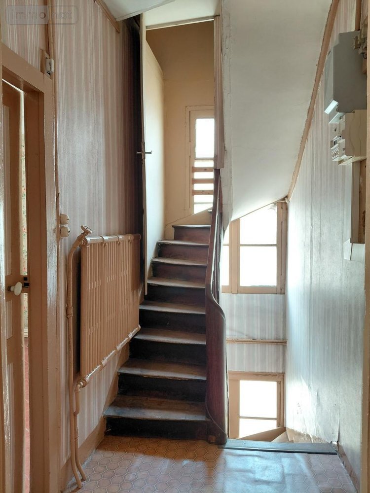 Immeuble a vendre Mamers 72600 Sarthe 92 m2  89880 euros