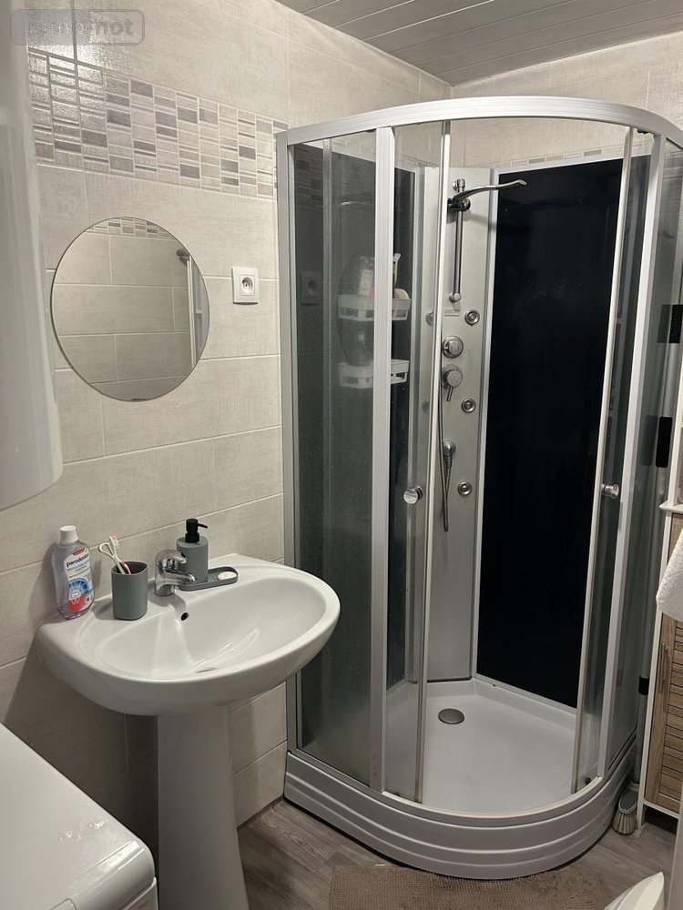 Immeuble a vendre Saint-Agathon 22200 Côtes-d'Armor 194 m2  365600 euros