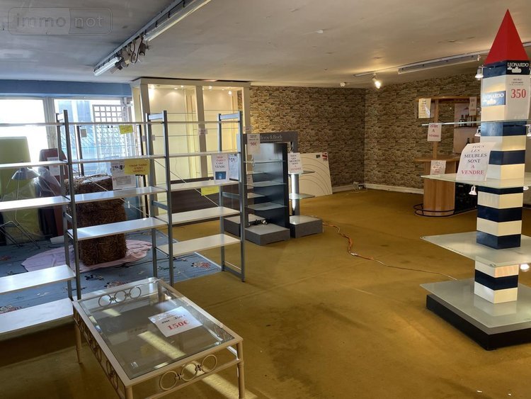 Immeuble a vendre Lorient 56100 Morbihan 887 m2  933840 euros