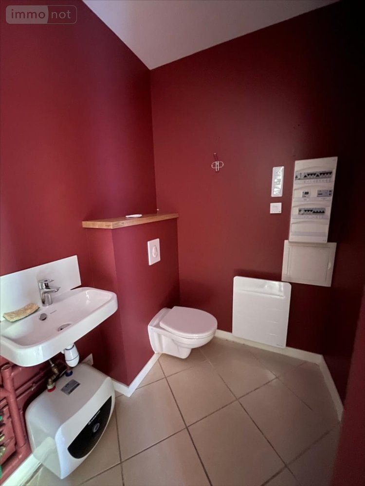 Location fonds et murs commerciaux Vendôme 41100 Loir-et-Cher 30 m2  620 euros