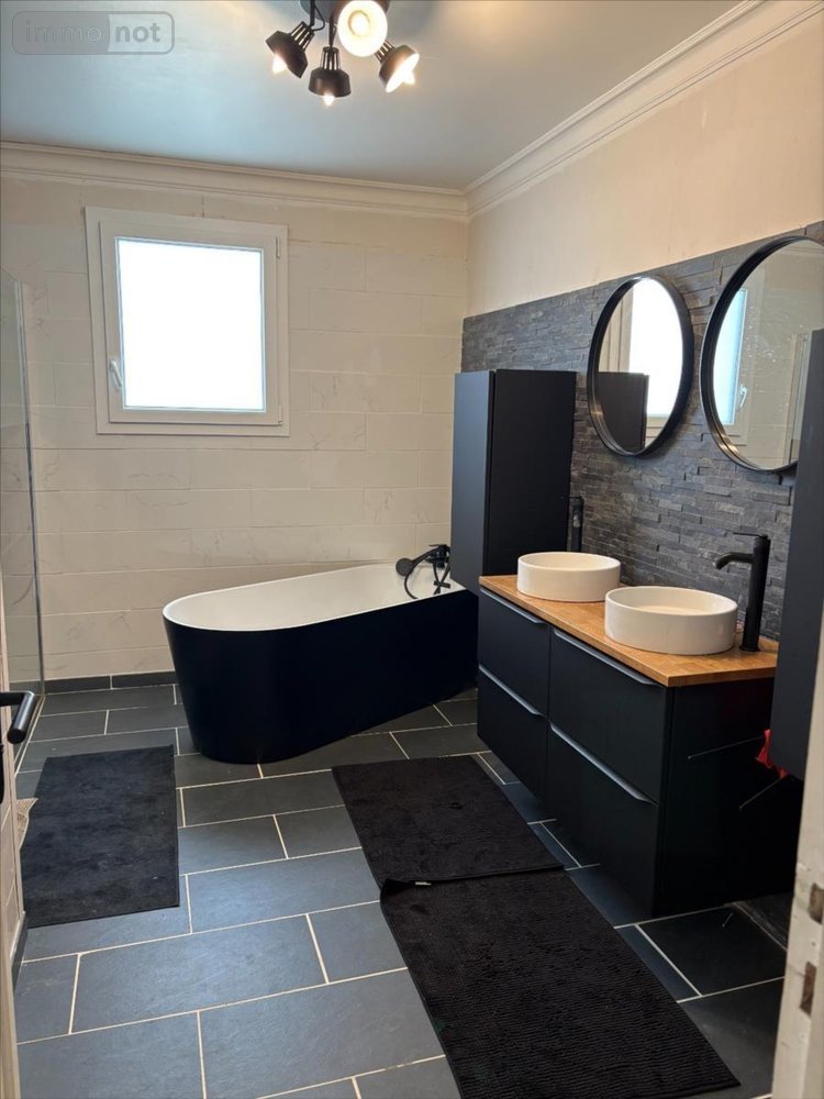 Maison a vendre La Jarrie 17220 Charente-Maritime 164 m2 6 pièces 470925 euros