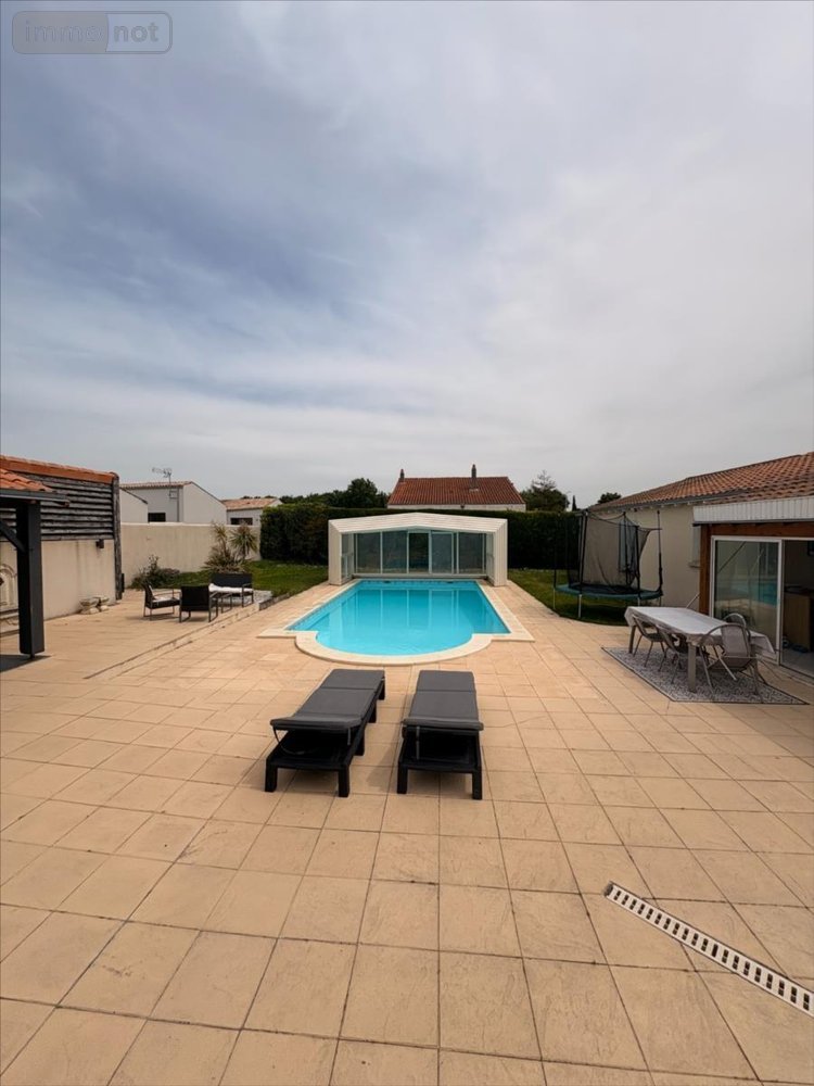 Maison a vendre La Jarrie 17220 Charente-Maritime 164 m2 6 pièces 470925 euros