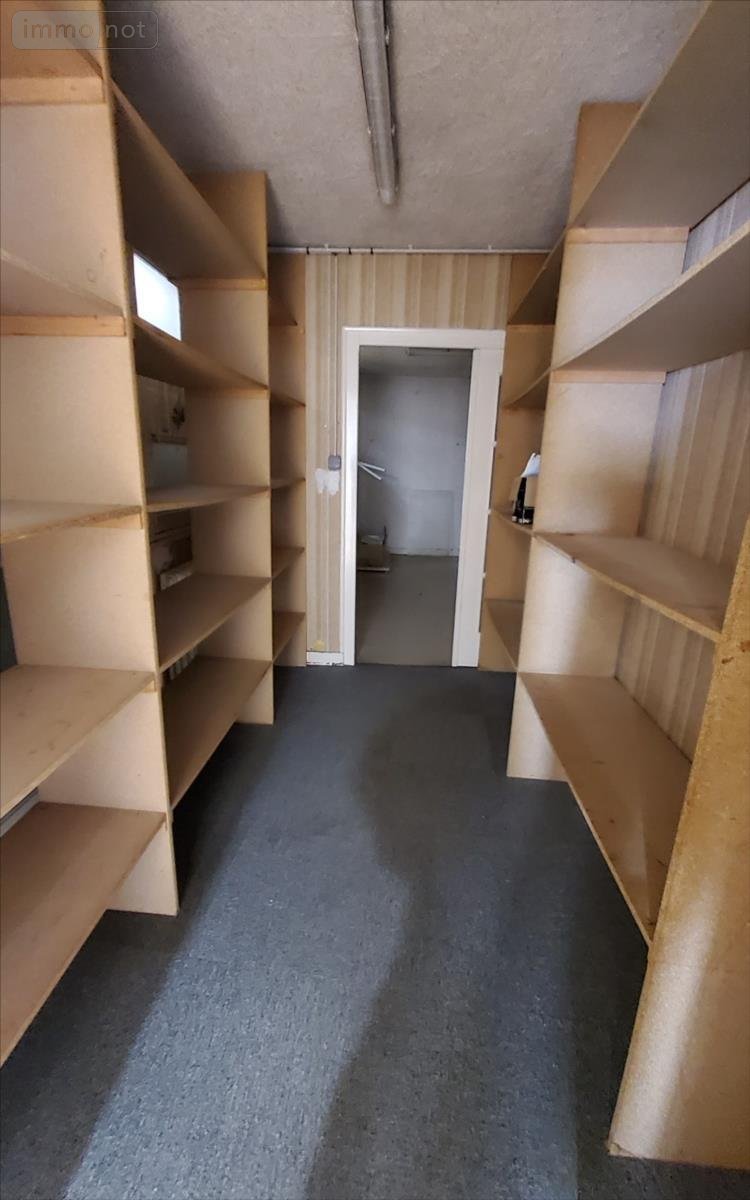 Location fonds et murs commerciaux Carhaix-Plouguer 29270 Finistère 162 m2  1500 euros