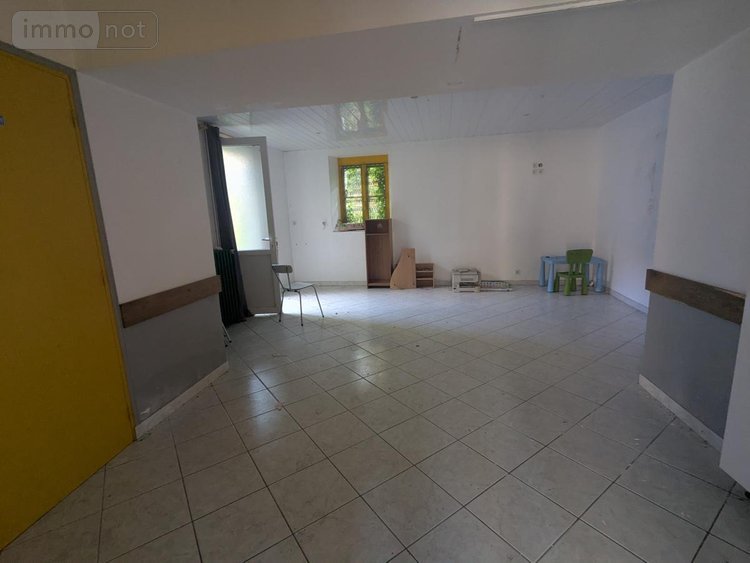 Immeuble a vendre Gourin 56110 Morbihan 189 m2  205300 euros