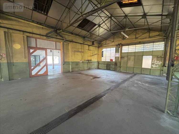 Location fonds et murs commerciaux Ur 66760 Pyrénées-Orientales 250 m2  3150 euros