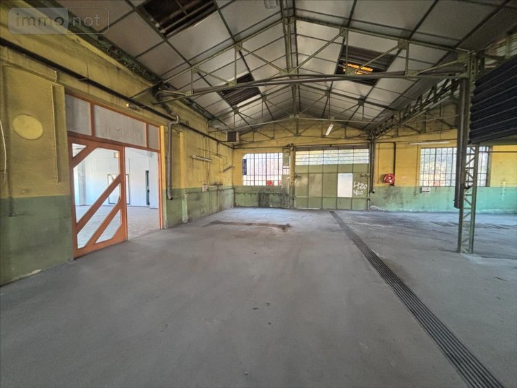 Location fonds et murs commerciaux Ur 66760 Pyrénées-Orientales 250 m2  3150 euros