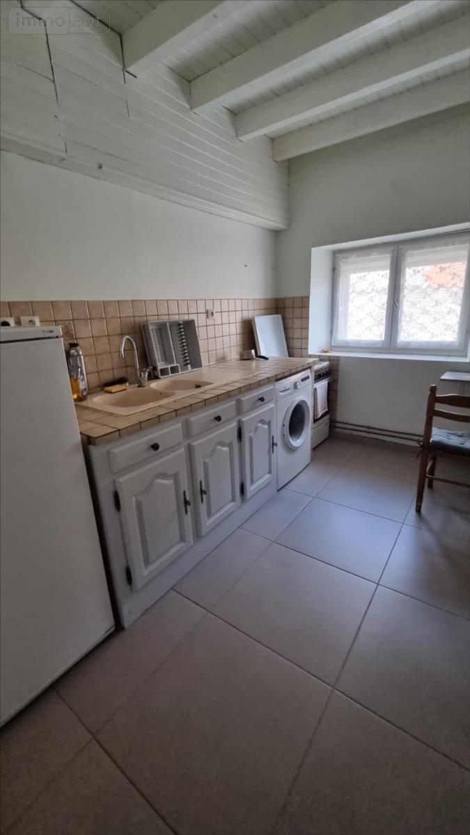 Maison a vendre Saint-Genis-de-Saintonge 17240 Charente-Maritime 296 m2 12 pièces 210000 euros