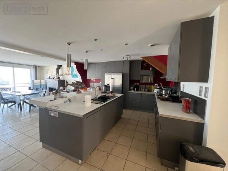 Immeuble a vendre Saint-Vaast-la-Hougue 50550 Manche 165 m2  673100 euros