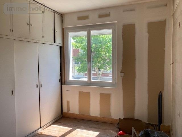 Fonds et murs commerciaux a vendre Grand-Couronne 76530 Seine-Maritime 76 m2  97020 euros