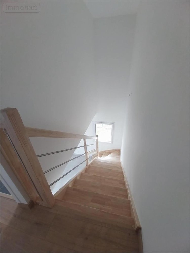 Location maison Dol-de-Bretagne 35120 Ille-et-Vilaine 94 m2 4 pièces 1100 euros