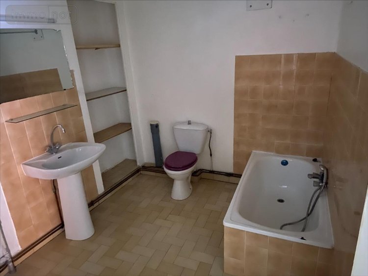 Immeuble a vendre Saint-Jean-de-Maurienne 73300 Savoie 141 m2  119000 euros