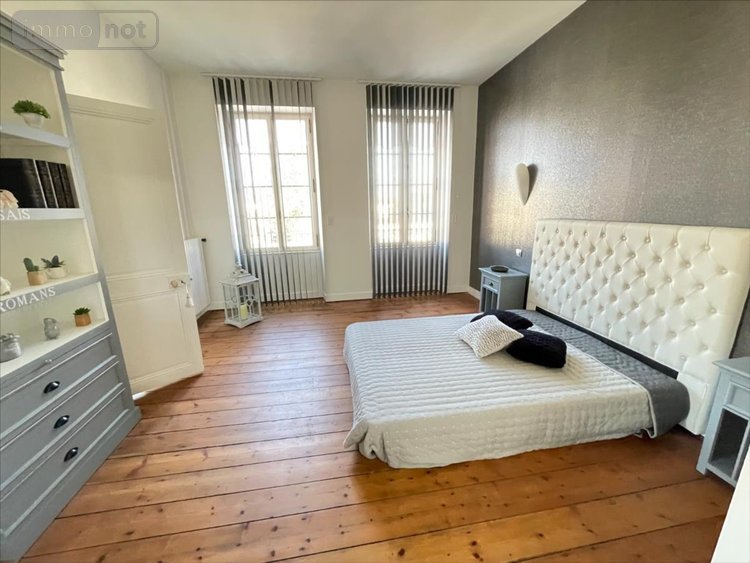 Maison a vendre Marans 17230 Charente-Maritime 236 m2 6 pièces 556200 euros