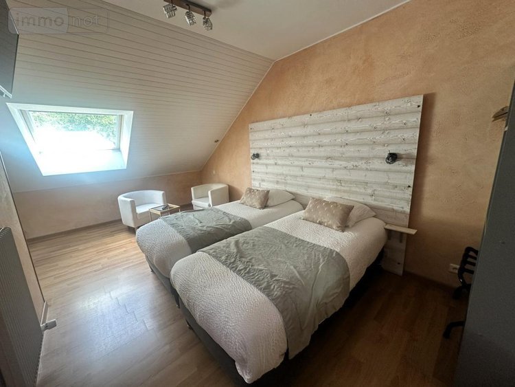 Fonds et murs commerciaux a vendre Anglards-de-Saint-Flour 15100 Cantal 850 m2  890000 euros