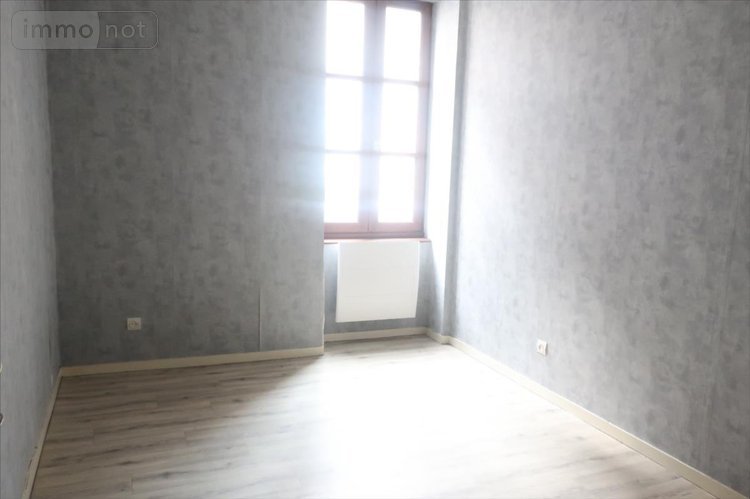 Immeuble a vendre Saint-Amand-Montrond 18200 Cher 210 m2  229000 euros