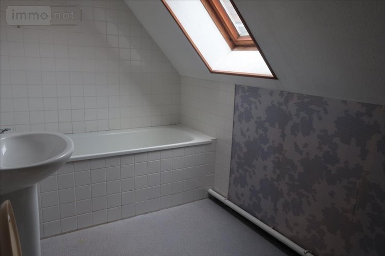 Immeuble a vendre Saint-Amand-Montrond 18200 Cher 210 m2  229000 euros