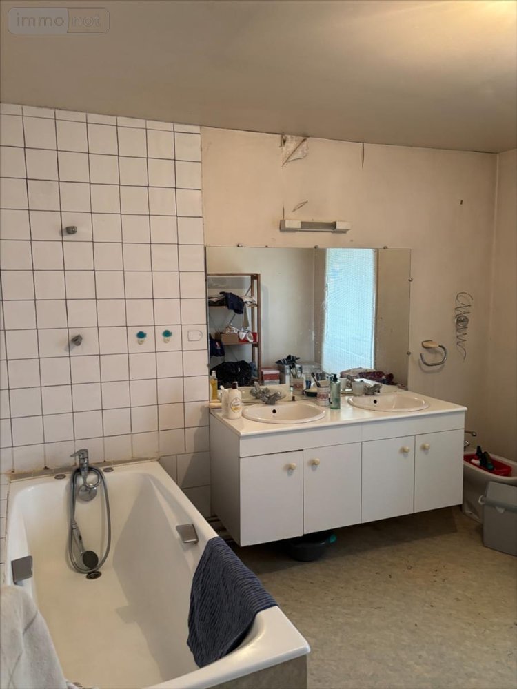 Maison a vendre Rostrenen 22110 Côtes-d'Armor 291 m2 11 pièces 206700 euros