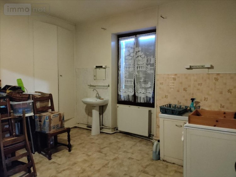 Maison a vendre Luché-Pringé 72800 Sarthe 216 m2 8 pièces 159000 euros