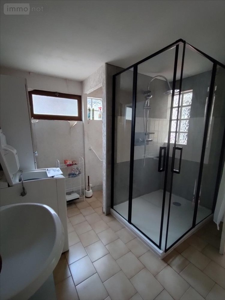 Maison a vendre Luché-Pringé 72800 Sarthe 216 m2 8 pièces 174900 euros