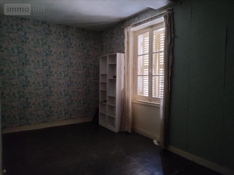 Maison a vendre Luché-Pringé 72800 Sarthe 140 m2 10 pièces 43000 euros