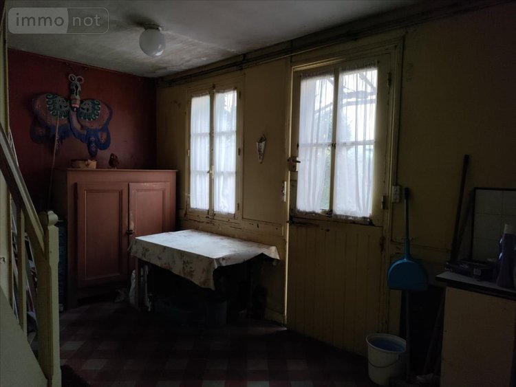 Maison a vendre Luché-Pringé 72800 Sarthe 140 m2 10 pièces 43000 euros