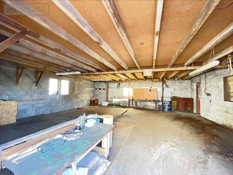 Fonds et murs commerciaux a vendre Saint-Jean-de-Liversay 17170 Charente-Maritime 4000 m2  3090000 euros