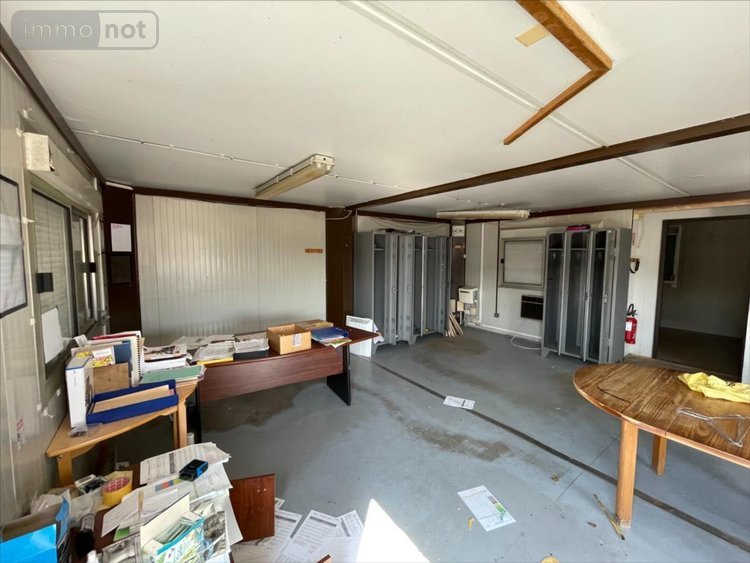 Fonds et murs commerciaux a vendre Saint-Jean-de-Liversay 17170 Charente-Maritime 4000 m2  3090000 euros