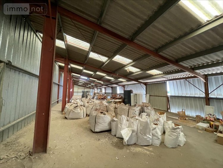 Fonds et murs commerciaux a vendre Saint-Jean-de-Liversay 17170 Charente-Maritime 4000 m2  3090000 euros