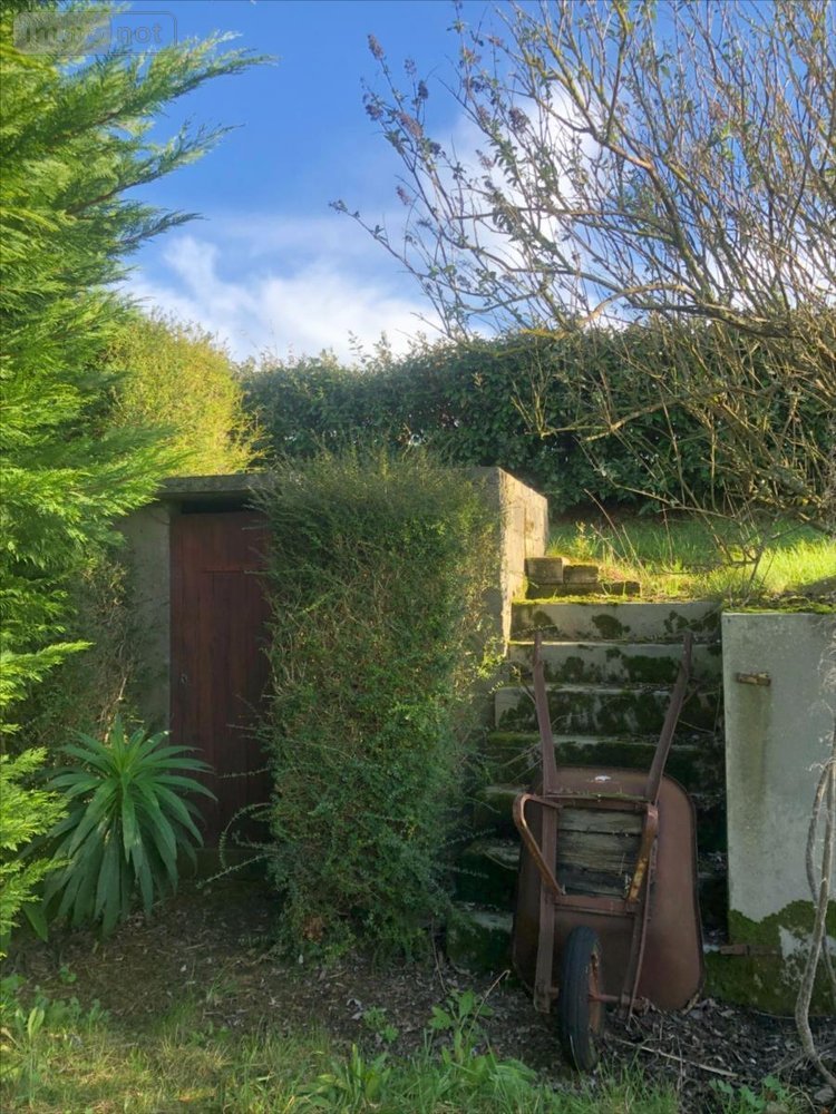 Bien agricole a vendre Réville 50760 Manche  96000 euros