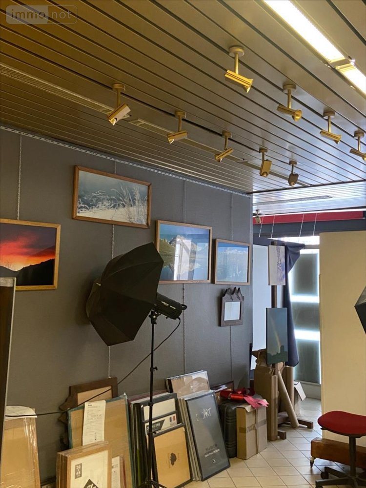 Fonds et murs commerciaux a vendre Saint-Jean-de-Maurienne 73300 Savoie 162 m2  198600 euros