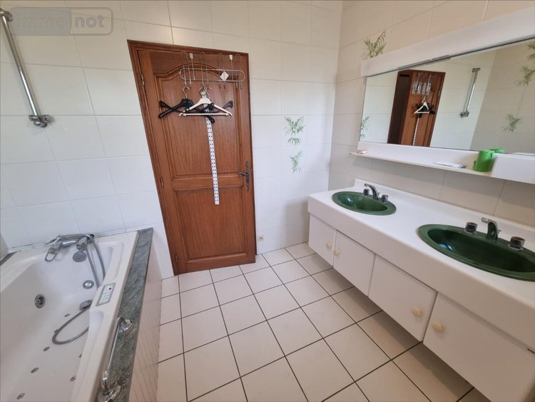 Maison a vendre Callac 22160 Côtes-d'Armor 134 m2 6 pièces 220000 euros