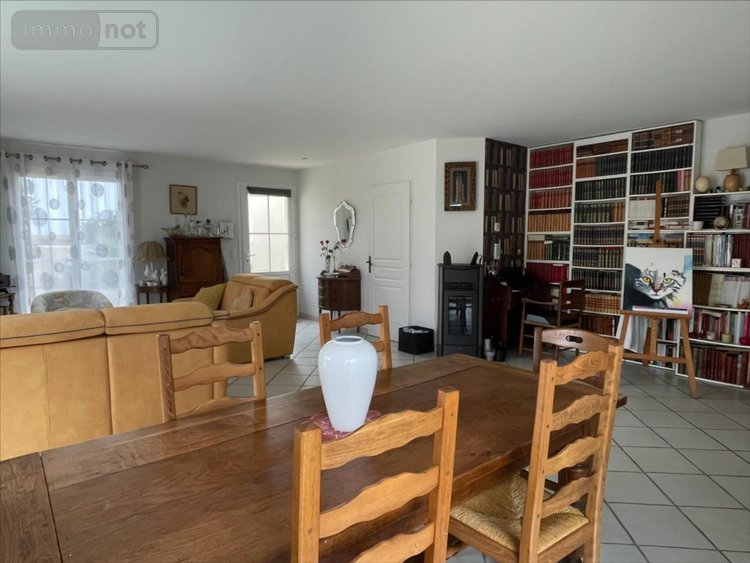 Maison a vendre Angliers 17540 Charente-Maritime 142 m2 6 pièces 393300 euros