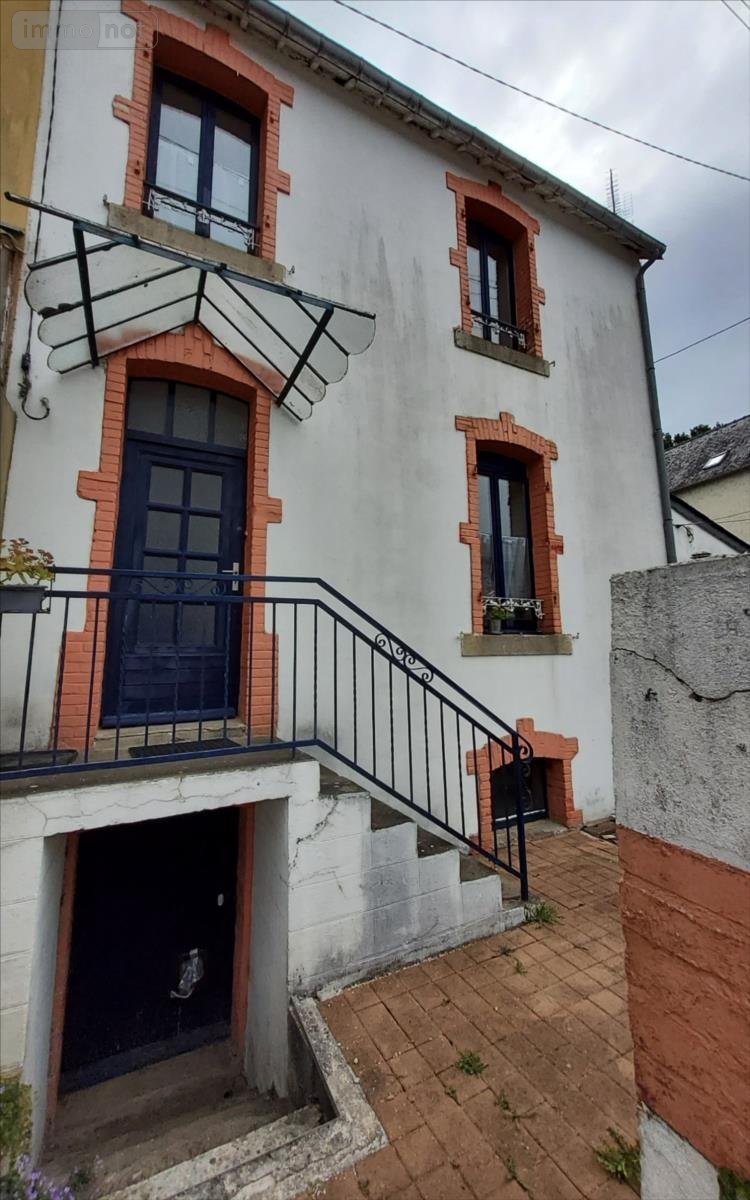 Maison a vendre Carhaix-Plouguer 29270 Finistère 103 m2 5 pièces 152250 euros